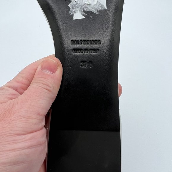 Balenciaga Sandal white leather, buckle, white ankle (left shoe only) - Picture 5 of 6